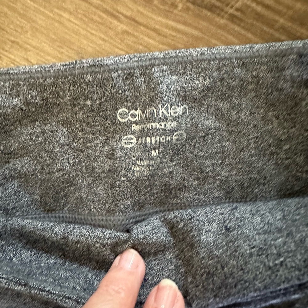 Calvin Klein Gray Performance Stretch Leggings. - image 3